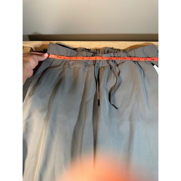 New With Tags Womens Lululemon "On the fly 7/8 WL Pant" Woven Size 10 - Picture 3 of 9